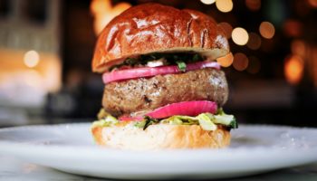 Mini-Hamburgers à la Dinde avec Aioli à la Pêche et à l’Estragon