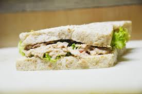 Low-protein tuna sandwich