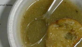 Cauliflower Apple Soup with Roasted Garlic Crostini