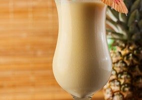 Smoothie pina colada épicé