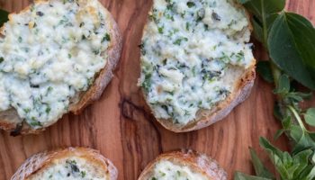 Roasted Garlic and Ricotta Crostini