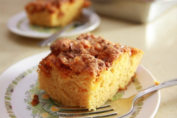 Almond Crumble with Lemon and White Chocolate Curd