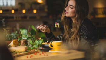 Se soigner par l’alimentation – oui, mais comment?