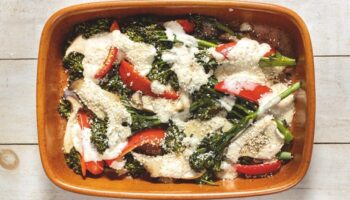 Tahini Broccolini with Peppers & King Oyster Mushrooms 