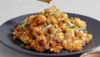 Sweet & Spicy Korean Baked Cauliflower 